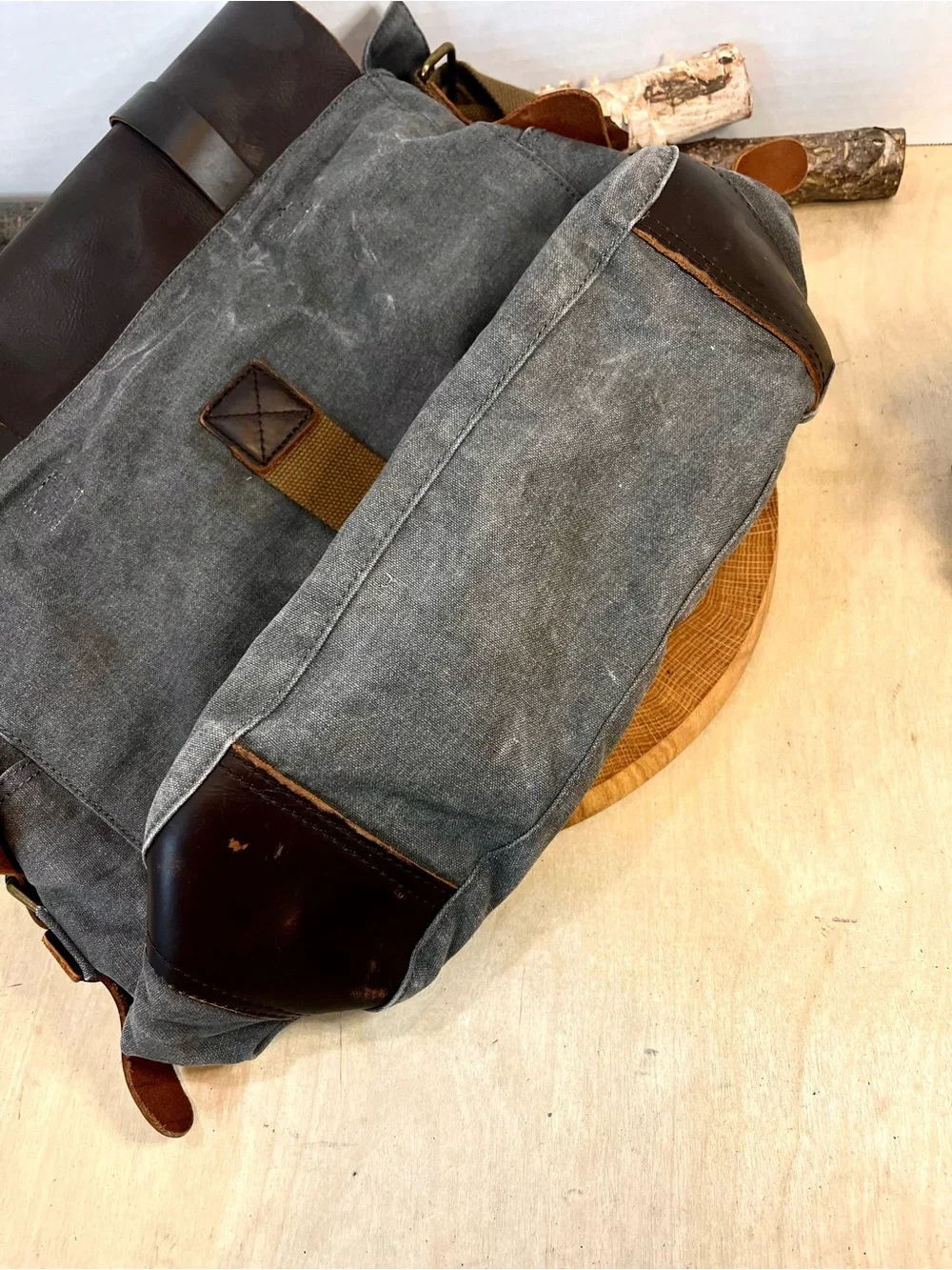 Vintage Style Canvas & Leather Messenger Bag | Unisex Crossbody Field Bag
